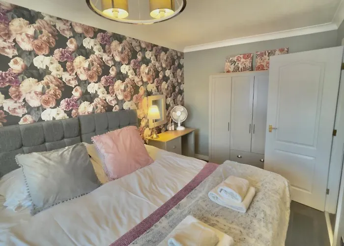 Monkbridge Mews Apartment