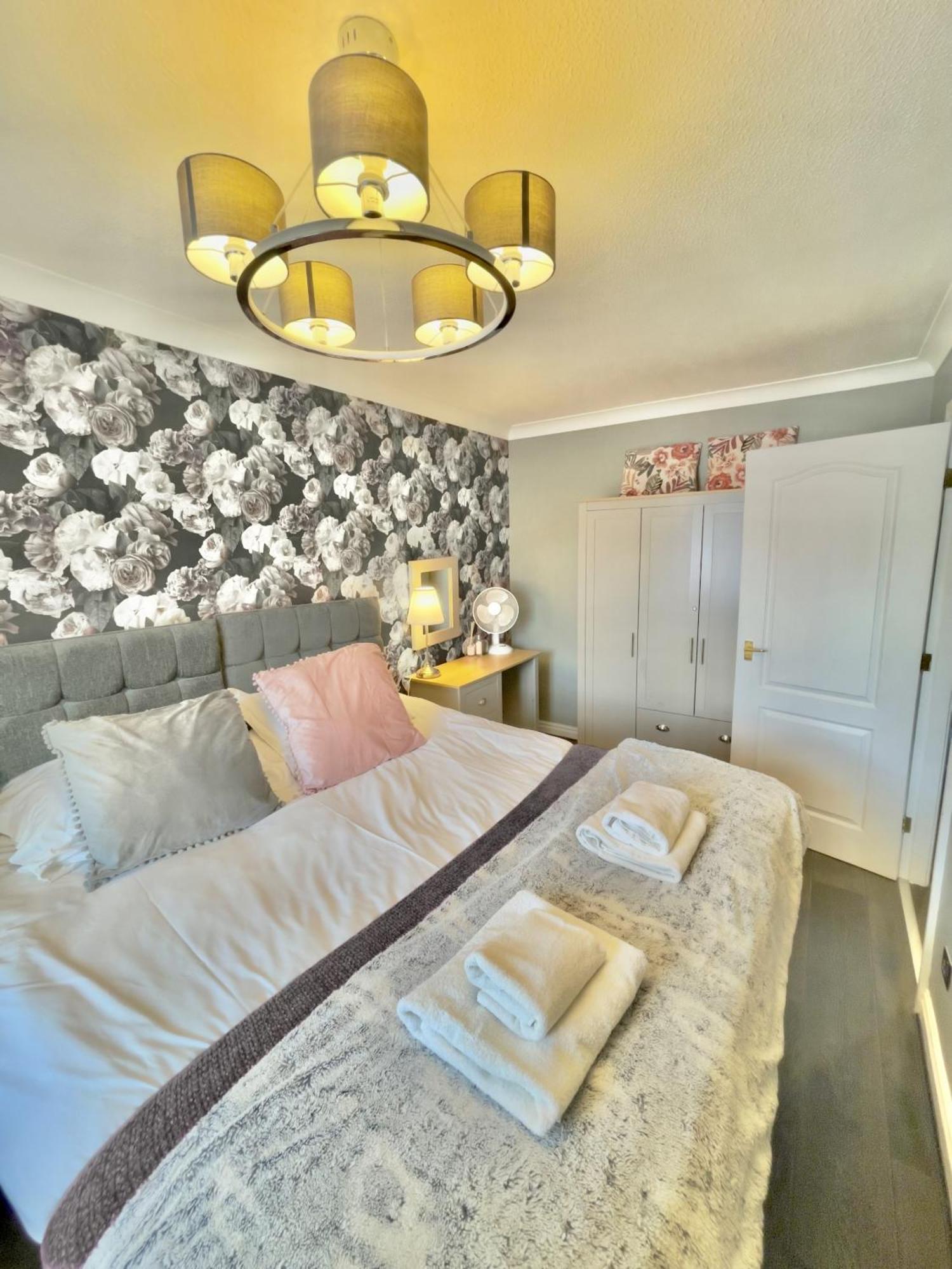 Апартаменты Monkbridge Mews *
